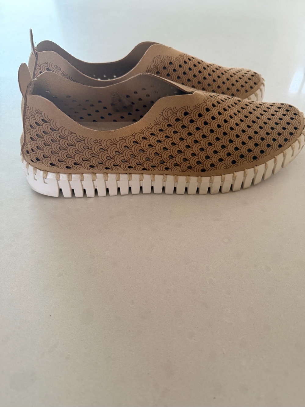Ilse Jacobsen Tulip Mary Jane Flats in Tan with White Sole